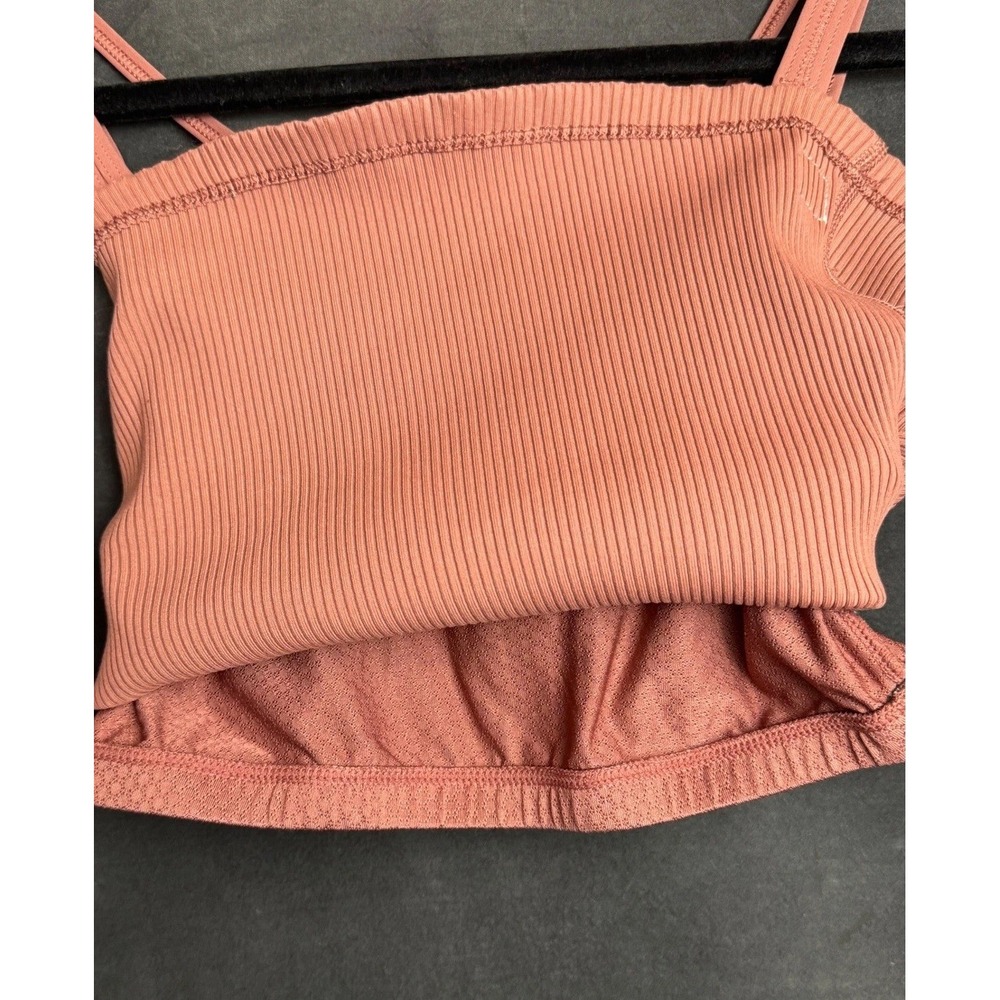 Vuori Ribbed Crop Tank Top Pink V-Neck Criss Cross Back Shelf Bra Activewear XS - Picture 2 of 6